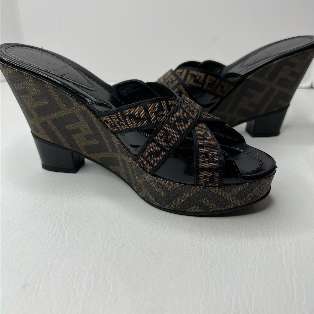 Fendi Black and Brown Wedges